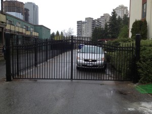 Steel Picket Double-Swing Gate Steel Picket Double-Swing Gate